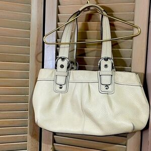 Coach Cream Leather Shoulder Bag Purse Medium Size